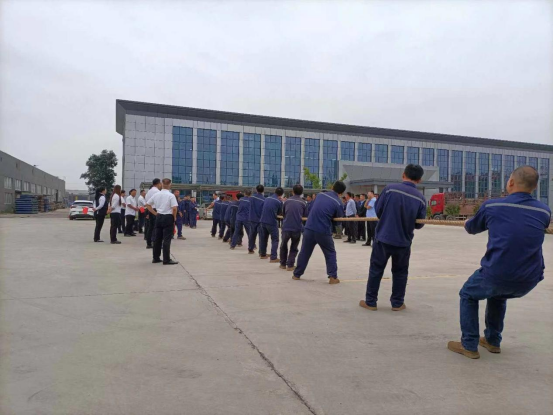 力“拔”山兮，“河”作共贏——濟(jì)寧天力員工歡度國慶假期之拔河比賽